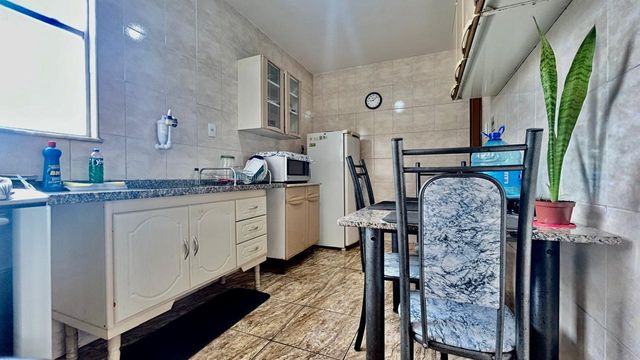 📸 DESCRIÇÃO PARA IMAGEM (inserir nas fotos do imóvel na plataforma Praedium):
Apartamento à venda com 3 quartos no Mundo Novo / Alto dos Passos – R$ 249.000
📍 Rua Nossa Senhora Auxiliadora, 75 – 4º andar – Mundo Novo / Alto dos Passos – Juiz de Fora/MG
Souza e Albano Serviços Imobiliários
📞 (32) 99829-7059 | CNPJ: 53.373.878/0001-39

Hashtags:
#souzaealbanoservicosimobiliarios #imobiliariasouzaealbano #apartamentoavenda #mundonovojuizdefora #altodospassos