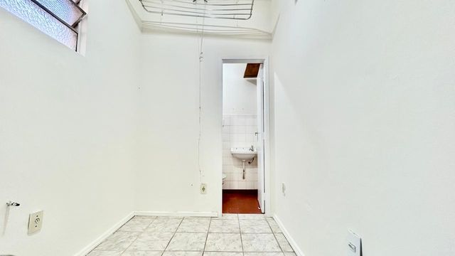 DESCRIÇÃO PARA IMAGEM (inserir nas fotos do anúncio na plataforma Praedium):
Apartamento à venda com 3 quartos e 3 vagas em São Mateus – R$ 550.000
📍 Avenida Presidente Itamar Franco, 1580 – São Mateus – Juiz de Fora/MG
Souza e Albano Serviços Imobiliários
📞 (32) 99829-7059 | CNPJ: 53.373.878/0001-39

🔖 Hashtags:

#souzaealbanoservicosimobiliarios #imobiliariasouzaealbano #apartamentoavenda #saomateusjf #imoveisjuizdefora
