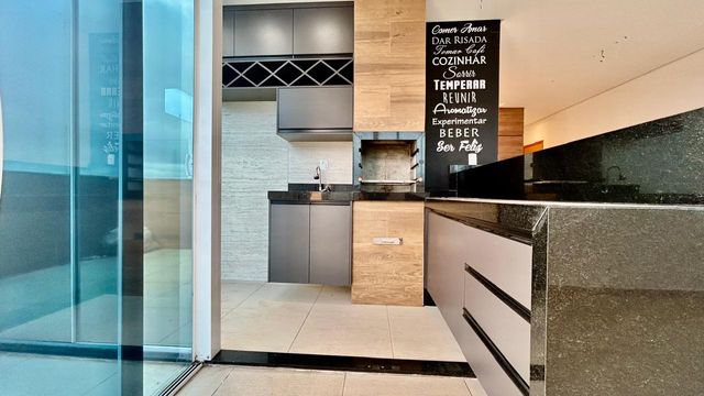 📸 **DESCRIÇÃO PARA IMAGEM **
Cobertura à venda com 3 quartos no São Pedro – R\$ 699.000
📍 Rua Honório Antônio da Silva, 140 – 6º andar – São Pedro – Juiz de Fora/MG
Souza e Albano Serviços Imobiliários
📞 (32) 99829-7059 | CNPJ: 53.373.878/0001-39

---

\#souzaealbanoservicosimobiliarios #imobiliariasouzaealbano #coberturaavenda #coberturasaopedro #imoveljuizdefora