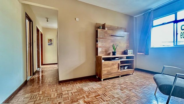 📸 DESCRIÇÃO PARA IMAGEM (inserir nas fotos do imóvel na plataforma Praedium):
Apartamento à venda com 3 quartos no Mundo Novo / Alto dos Passos – R$ 249.000
📍 Rua Nossa Senhora Auxiliadora, 75 – 4º andar – Mundo Novo / Alto dos Passos – Juiz de Fora/MG
Souza e Albano Serviços Imobiliários
📞 (32) 99829-7059 | CNPJ: 53.373.878/0001-39

Hashtags:
#souzaealbanoservicosimobiliarios #imobiliariasouzaealbano #apartamentoavenda #mundonovojuizdefora #altodospassos