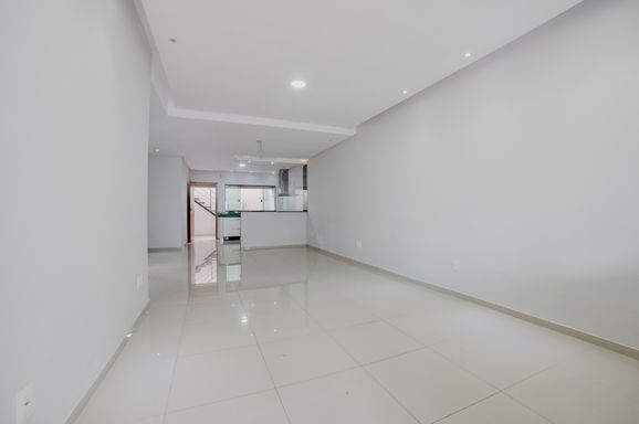 📸 **DESCRIÇÃO PARA IMAGEM (inserir nas fotos do imóvel na plataforma Praedium):**

Casa à venda com 3 quartos, suíte master e área gourmet no Bom Jardim – R\$ 469.000
📍 Rua Antonia Rodrigues Clemente, 230 – Bom Jardim – Juiz de Fora/MG
Souza e Albano Serviços Imobiliários
📞 (32) 99829-7059 | CNPJ: 53.373.878/0001-39

---

**Hashtags:**
\#souzaealbanoservicosimobiliarios #imobiliariasouzaealbano #casaavenda #casajuizdefora #bomjardim
