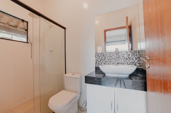 📸 **DESCRIÇÃO PARA IMAGEM (inserir nas fotos do imóvel na plataforma Praedium):**

Casa à venda com 3 quartos, suíte master e área gourmet no Bom Jardim – R\$ 469.000
📍 Rua Antonia Rodrigues Clemente, 230 – Bom Jardim – Juiz de Fora/MG
Souza e Albano Serviços Imobiliários
📞 (32) 99829-7059 | CNPJ: 53.373.878/0001-39

---

**Hashtags:**
\#souzaealbanoservicosimobiliarios #imobiliariasouzaealbano #casaavenda #casajuizdefora #bomjardim
