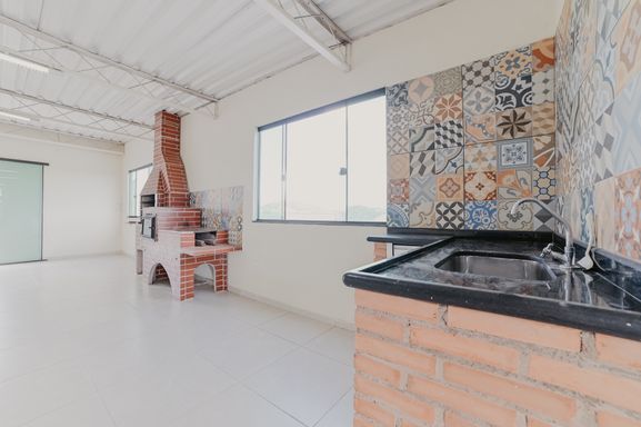 📸 **DESCRIÇÃO PARA IMAGEM (inserir nas fotos do imóvel na plataforma Praedium):**

Casa à venda com 3 quartos, suíte master e área gourmet no Bom Jardim – R\$ 469.000
📍 Rua Antonia Rodrigues Clemente, 230 – Bom Jardim – Juiz de Fora/MG
Souza e Albano Serviços Imobiliários
📞 (32) 99829-7059 | CNPJ: 53.373.878/0001-39

---

**Hashtags:**
\#souzaealbanoservicosimobiliarios #imobiliariasouzaealbano #casaavenda #casajuizdefora #bomjardim