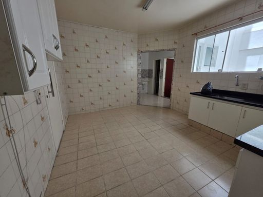 Apartamento para locação com 3 quartos no Centro
Vista para a Catedral | Andar alto | 118 m²

📍 Rua Carlota Malta, 31 – Apto 702 – Centro
Juiz de Fora/MG

Souza e Albano Serviços Imobiliários
📞 (32) 99829-7059 | CNPJ: 53.373.878/0001-39