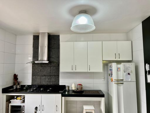 Casa de alto padrão à venda com 5 quartos no Condomínio São Lucas – R$ 1.030.000
📍 Rua Wolfgang Amadeus Mozart (Lot. São Lucas I), São Pedro – Juiz de Fora/MG
Souza e Albano Serviços Imobiliários
📞 (32) 99829-7059 | CNPJ: 53.373.878/0001-39