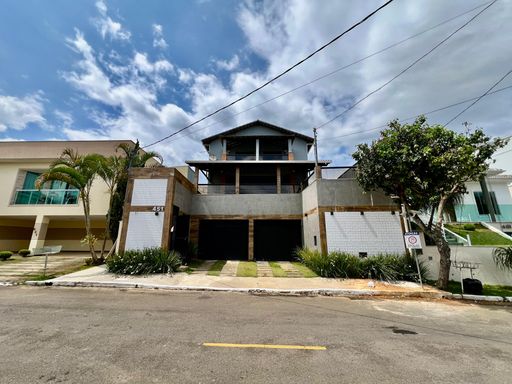 Casa de alto padrão à venda com 5 quartos no Condomínio São Lucas – R$ 1.030.000
📍 Rua Wolfgang Amadeus Mozart (Lot. São Lucas I), São Pedro – Juiz de Fora/MG
Souza e Albano Serviços Imobiliários
📞 (32) 99829-7059 | CNPJ: 53.373.878/0001-39