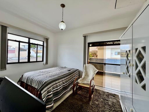 Casa de alto padrão à venda com 5 quartos no Condomínio São Lucas – R$ 1.030.000
📍 Rua Wolfgang Amadeus Mozart (Lot. São Lucas I), São Pedro – Juiz de Fora/MG
Souza e Albano Serviços Imobiliários
📞 (32) 99829-7059 | CNPJ: 53.373.878/0001-39