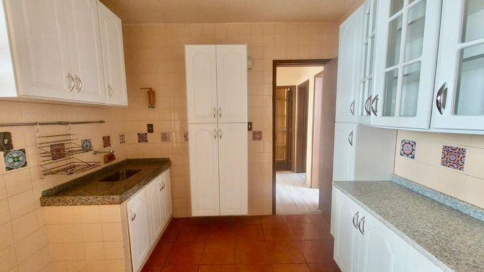 Apartamento à venda com 2 quartos no Centro – R$ 420.000
📍 Rua Santo Antônio, 979/707 – Centro – Juiz de Fora/MG
Souza e Albano Serviços Imobiliários
📞 (32) 99829-7059 | CNPJ: 53.373.878/0001-39