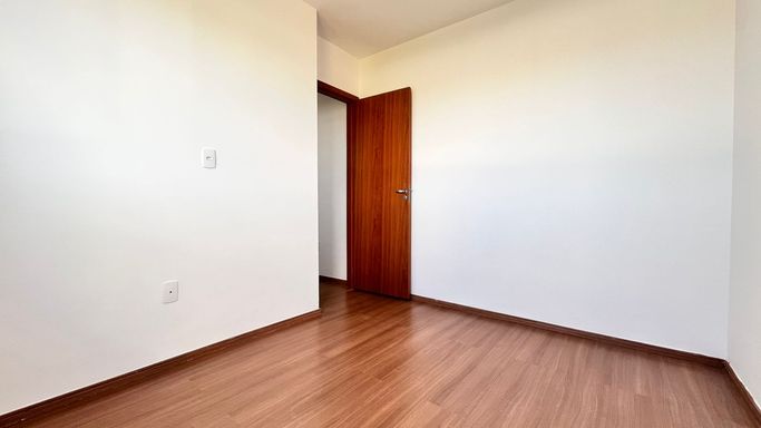 **DESCRIÇÃO PARA IMAGEM (inserir nas fotos do imóvel na plataforma Praedium):**
Apartamento para alugar com 2 quartos no Bairro Industrial – R$ 950
📍 Rua Eucherio Rodrigues, 842 – Apto 704 – Bloco 2 – Condomínio Jardim Independência – Juiz de Fora/MG
Souza e Albano Serviços Imobiliários
📞 (32) 99829-7059 | CNPJ: 53.373.878/0001-39

---

**Hashtags:**
#souzaealbanoservicosimobiliarios #imobiliariasouzaealbano #apartamentoaluguel #bairroindustrial #imoveljuizdefora

-