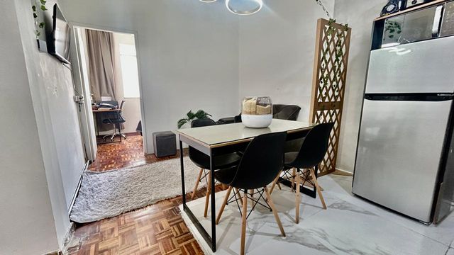 📸 DESCRIÇÃO PARA IMAGEM

(Inserir nas fotos do imóvel – Plataforma Praedium)

Apartamento à venda com 2 quartos no Centro – R$ 212.000
📍 Rua Santo Antônio, 637 – 6º andar – Centro – Juiz de Fora/MG
Souza e Albano Serviços Imobiliários
📞 (32) 99829-7059 | CNPJ: 53.373.878/0001-39

🔎 Hashtags

#souzaealbanoservicosimobiliarios
#imobiliariasouzaealbano
#apartamentoavenda
#centrodejuizdefora
#imoveisemjuizdefora