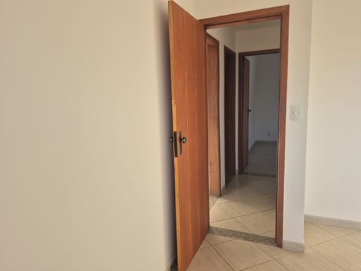 📸 DESCRIÇÃO PARA IMAGEM (inserir nas fotos do imóvel na plataforma Praedium):
Apartamento à venda com 2 quartos no Centenário – Juiz de Fora/MG
📍 R. Cap. Mário Braga, 165 – Centenário – Juiz de Fora/MG
Souza e Albano Serviços Imobiliários
📞 (32) 99829-7059 | CNPJ: 53.373.878/0001-39