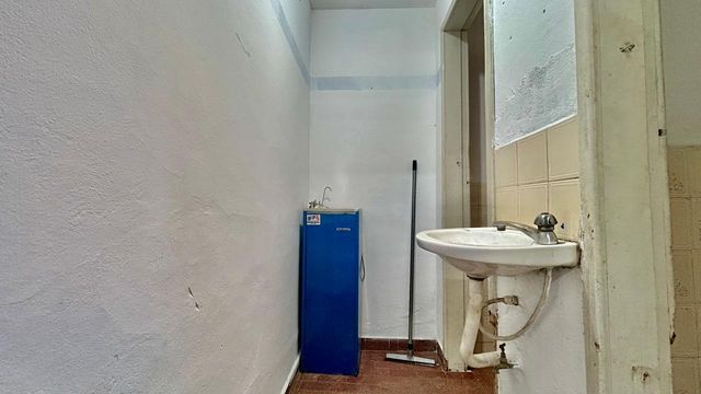 📸 DESCRIÇÃO PARA IMAGEM (inserir nas fotos do imóvel na plataforma Praedium):
Galpão comercial à venda com 272m² no bairro Progresso – R$ 320.000
📍 Rua Cláudio de Macedo Moura – Progresso – Juiz de Fora/MG
Souza e Albano Serviços Imobiliários
📞 (32) 99829-7059 | CNPJ: 53.373.878/0001-39

#souzaealbanoservicosimobiliarios #imobiliariasouzaealbano #galpaoavenda #imovelcomercial #galpaoprogressomg