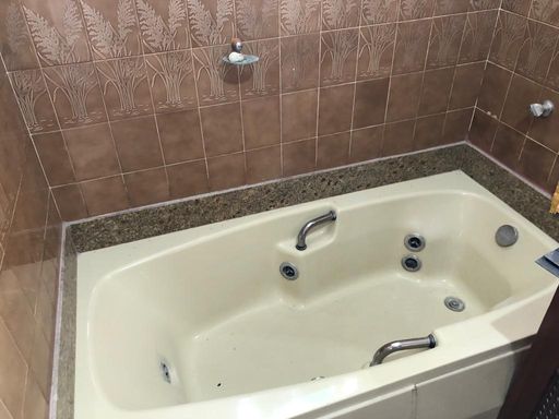 Cobertura à venda – 4 quartos – Centro – R$ 690.000
📍 Av. Rio Branco, 3.151 – Centro – Juiz de Fora/MG
Souza e Albano Serviços Imobiliários
📞 (32) 99829-7059 | CNPJ: 53.373.878/0001-39