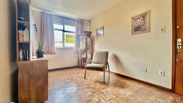 📸 DESCRIÇÃO PARA IMAGEM (inserir nas fotos do imóvel na plataforma Praedium):
Apartamento à venda com 3 quartos no Mundo Novo / Alto dos Passos – R$ 249.000
📍 Rua Nossa Senhora Auxiliadora, 75 – 4º andar – Mundo Novo / Alto dos Passos – Juiz de Fora/MG
Souza e Albano Serviços Imobiliários
📞 (32) 99829-7059 | CNPJ: 53.373.878/0001-39

Hashtags:
#souzaealbanoservicosimobiliarios #imobiliariasouzaealbano #apartamentoavenda #mundonovojuizdefora #altodospassos