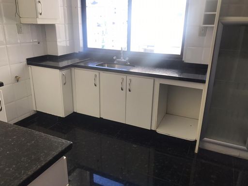 Apartamento à venda com 3 quartos no Centro – R$ 899.000
📍 Rua Dr. Antônio Carlos, 297 – Centro – Juiz de Fora/MG
Souza e Albano Serviços Imobiliários
📞 (32) 99829-7059 | CNPJ: 53.373.878/0001-39