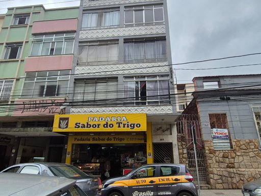 Apartamento duplex para venda – Centro – R$ 210.000,00
📍 Rua Espírito Santo, 589 – Centro – Juiz de Fora/MG
Souza e Albano Serviços Imobiliários
📞 (32) 99829-7059 | CNPJ: 53.373.878/0001-39