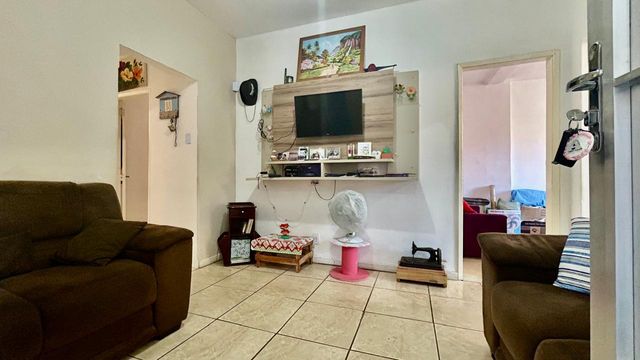 📸 DESCRIÇÃO PARA IMAGEM (inserir nas fotos do imóvel na plataforma Praedium):
Apartamento Garden à venda com 2 quartos no Vivendas da Serra – R$ 350.000
📍 Rua Domingos Tavares de Souza, 244 – Ap 102 – Vivendas da Serra – Juiz de Fora/MG
Souza e Albano Serviços Imobiliários
📞 (32) 99829-7059 | CNPJ: 53.373.878/0001-39