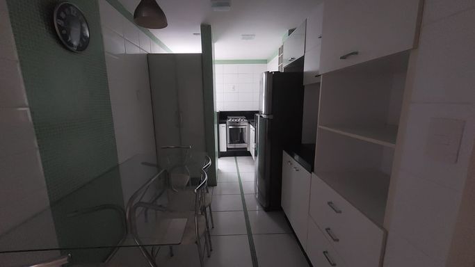 Apartamento à venda com 2 quartos (1 suíte) no Centro – R$ 420.000
📍 Rua Santo Antônio, 970 – Centro – Juiz de Fora/MG
Souza e Albano Serviços Imobiliários
📞 (32) 99829-7059 | CNPJ: 53.373.878/0001-39