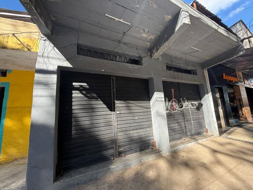 Loja na Deusdedith Salgado ao lado da Dubambu disponível para locação em Juiz de Fora/MG. 📍 Souza e Albano Serviços Imobiliários 
📞 (32) 99829-7059 
🧾 CNPJ: 53.373.878/0001-39