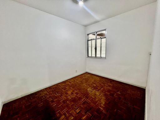 📸 DESCRIÇÃO PARA IMAGEM (inserir nas fotos do imóvel na plataforma Praedium):

Apartamento à venda com 3 quartos no São Mateus – R$ 400.000
📍 Rua Presidente Itamar Franco, 2525 – São Mateus – Juiz de Fora/MG
Souza e Albano Serviços Imobiliários
📞 (32) 99829-7059 | CNPJ: 53.373.878/0001-39

#souzaealbanoservicosimobiliarios #imobiliariasouzaealbano #apartamentoavenda #sãomateusjf #imoveljuizdefora