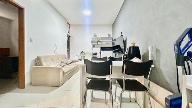 📸 DESCRIÇÃO PARA IMAGEM (Praedium):
Apartamento Garden à venda com 2 quartos no Centro – R$ 240.000
📍 Av. Barão do Rio Branco, 1804 – Centro – Juiz de Fora/MG
Souza e Albano Serviços Imobiliários
📞 (32) 99829-7059 | CNPJ: 53.373.878/0001-39

🏷️ Hashtags:
#souzaealbanoservicosimobiliarios #imobiliariasouzaealbano #apartamentoavenda #centrodejuizdefora #apartamentogarden