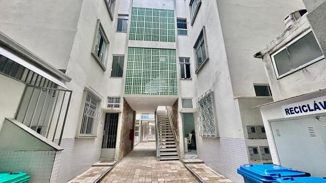 📸 DESCRIÇÃO PARA IMAGEM (Praedium):
Apartamento Garden à venda com 2 quartos no Centro – R$ 240.000
📍 Av. Barão do Rio Branco, 1804 – Centro – Juiz de Fora/MG
Souza e Albano Serviços Imobiliários
📞 (32) 99829-7059 | CNPJ: 53.373.878/0001-39

🏷️ Hashtags:
#souzaealbanoservicosimobiliarios #imobiliariasouzaealbano #apartamentoavenda #centrodejuizdefora #apartamentogarden