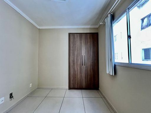 DESCRIÇÃO PARA IMAGEM (Praedium)

Apartamento à venda com 2 quartos no São Pedro – R$ 250.000
📍 Rua Zélia Maria Valentim – São Pedro – Juiz de Fora/MG
Souza e Albano Serviços Imobiliários
📞 (32) 99829-7059 | CNPJ: 53.373.878/0001-39