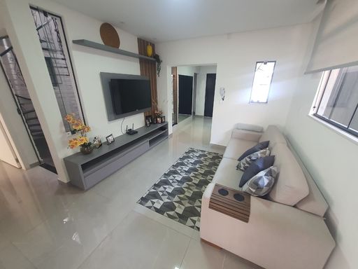 Casa totalmente mobiliada no SÃO PEDRO
4 quartos, sendo 1 suíte
4 vagas de garagem
Aceita financiamento bancário e permuta

📍 Imobiliária: Souza e Albano Serviços Imobiliários | CNPJ: 53.373.878/0001-39