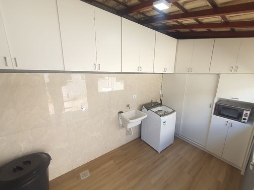 Casa totalmente mobiliada no SÃO PEDRO
4 quartos, sendo 1 suíte
4 vagas de garagem
Aceita financiamento bancário e permuta

📍 Imobiliária: Souza e Albano Serviços Imobiliários | CNPJ: 53.373.878/0001-39