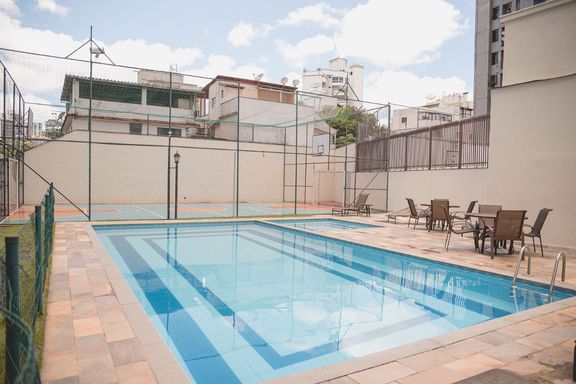 Apartamento à venda com 3 quartos no Centro – R$ 899.000
📍 Rua Dr. Antônio Carlos, 297 – Centro – Juiz de Fora/MG
Souza e Albano Serviços Imobiliários
📞 (32) 99829-7059 | CNPJ: 53.373.878/0001-39