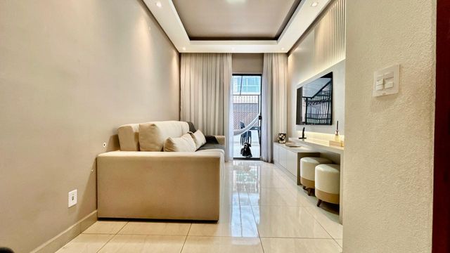 📸 DESCRIÇÃO PARA IMAGEM (inserir nas fotos do imóvel na plataforma Praedium):
Apartamento Garden à venda com 2 quartos no Vivendas da Serra – R$ 350.000
📍 Rua Domingos Tavares de Souza, 244 – Ap 102 – Vivendas da Serra – Juiz de Fora/MG
Souza e Albano Serviços Imobiliários
📞 (32) 99829-7059 | CNPJ: 53.373.878/0001-39