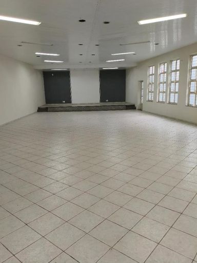 Salão Comercial para Locação | 250m² | Espaço Amplo e Reformado
Ideal para igrejas, academias, estúdios e comércio em geral
Imobiliária: Souza e Albano Serviços Imobiliários | CNPJ: 53.373.878/0001-39