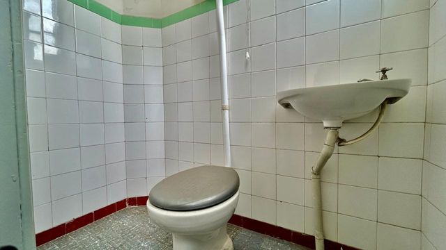 📸 **DESCRIÇÃO PARA IMAGEM (inserir nas fotos do imóvel na plataforma Praedium):**

Apartamento à venda com 2 quartos no Centro – R\$ 215.000
📍 Avenida Francisco Bernardino, 573 – Centro – Juiz de Fora/MG
Souza e Albano Serviços Imobiliários
📞 (32) 99829-7059 | CNPJ: 53.373.878/0001-39

---

\#souzaealbanoservicosimobiliarios #imobiliariasouzaealbano #apartamentoavenda #centrojuizdefora #apartamentoemjuizdefora