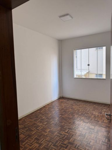 Apartamento para locação com 2 quartos no Centro – R$ 650,00
📍 Rua Santo Antônio, 637 – Centro – Juiz de Fora/MG
Souza e Albano Serviços Imobiliários
📞 (32) 99829-7059 | CNPJ: 53.373.878/0001-39