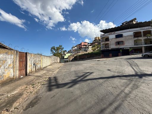 Casa comercial para locação no Teixeiras – 300m² – R$ 5.000
📍 Rua Custódio Furtado de Souza – Teixeiras – Juiz de Fora/MG
Souza e Albano Serviços Imobiliários
📞 (32) 99829-7059 
CNPJ: 53.373.878/0001-39