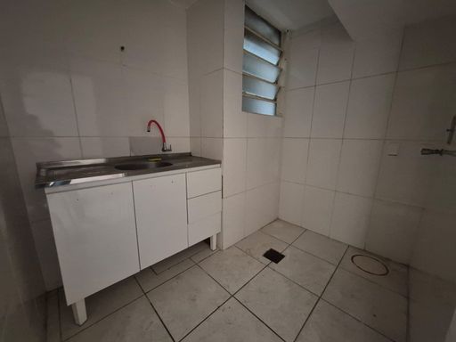 Apartamento duplex para venda – Centro – R$ 210.000,00
📍 Rua Espírito Santo, 589 – Centro – Juiz de Fora/MG
Souza e Albano Serviços Imobiliários
📞 (32) 99829-7059 | CNPJ: 53.373.878/0001-39
