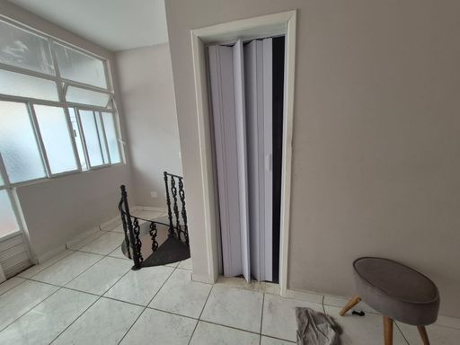 Apartamento duplex para venda – Centro – R$ 210.000,00
📍 Rua Espírito Santo, 589 – Centro – Juiz de Fora/MG
Souza e Albano Serviços Imobiliários
📞 (32) 99829-7059 | CNPJ: 53.373.878/0001-39