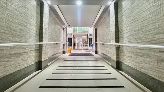 📸 DESCRIÇÃO PARA IMAGEM (Praedium):
Apartamento Garden à venda com 2 quartos no Centro – R$ 240.000
📍 Av. Barão do Rio Branco, 1804 – Centro – Juiz de Fora/MG
Souza e Albano Serviços Imobiliários
📞 (32) 99829-7059 | CNPJ: 53.373.878/0001-39

🏷️ Hashtags:
#souzaealbanoservicosimobiliarios #imobiliariasouzaealbano #apartamentoavenda #centrodejuizdefora #apartamentogarden