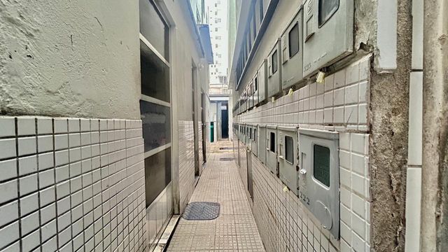 📸 DESCRIÇÃO PARA IMAGEM (Praedium):
Apartamento Garden à venda com 2 quartos no Centro – R$ 240.000
📍 Av. Barão do Rio Branco, 1804 – Centro – Juiz de Fora/MG
Souza e Albano Serviços Imobiliários
📞 (32) 99829-7059 | CNPJ: 53.373.878/0001-39

🏷️ Hashtags:
#souzaealbanoservicosimobiliarios #imobiliariasouzaealbano #apartamentoavenda #centrodejuizdefora #apartamentogarden