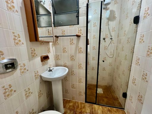 Apartamento para alugar com 2 quartos no Centro – R$ 600
📍 Rua Santo Antônio, 970 – 3º andar – Centro – Juiz de Fora/MG
Souza e Albano Serviços Imobiliários
📞 (32) 99829-7059 | CNPJ: 53.373.878/0001-39