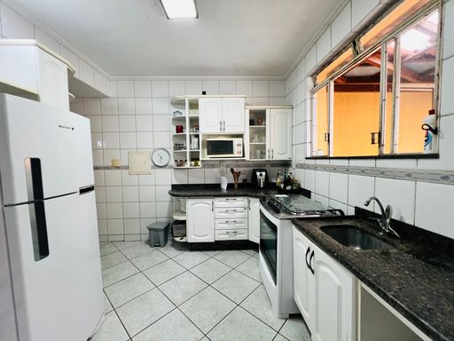 Casa Triplex à Venda com 5 Quartos no Granbery – R$ 449.000
📍 Rua Doutor José Murilo Neto, s/n – Granbery – Juiz de Fora/MG
Souza e Albano Serviços Imobiliários
📞 (32) 99829-7059 | CNPJ: 53.373.878/0001-39



#souzaealbanoservicosimobiliarios
#imobiliariasouzaealbano
#casaavendaemjuizdefora
#casatriplex
#granbery