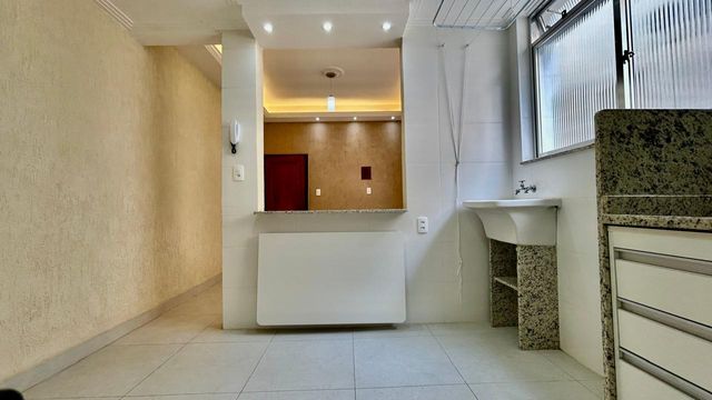📸 DESCRIÇÃO PARA IMAGEM (Praedium):
Apartamento à venda com 1 quarto no Centro – R$ 180.000
📍 Rua Luiz Perry, 36 – Apto 202 – Centro – Juiz de Fora/MG
Souza e Albano Serviços Imobiliários
📞 (32) 99829-7059 | CNPJ: 53.373.878/0001-39

Hashtags:

#souzaealbanoservicosimobiliarios #imobiliariasouzaealbano #apartamentoavenda #centrojuizdefora #imoveisemjuizdefora