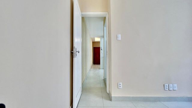 📸 DESCRIÇÃO PARA IMAGEM (Praedium):
Apartamento à venda com 1 quarto no Centro – R$ 180.000
📍 Rua Luiz Perry, 36 – Apto 202 – Centro – Juiz de Fora/MG
Souza e Albano Serviços Imobiliários
📞 (32) 99829-7059 | CNPJ: 53.373.878/0001-39

Hashtags:

#souzaealbanoservicosimobiliarios #imobiliariasouzaealbano #apartamentoavenda #centrojuizdefora #imoveisemjuizdefora