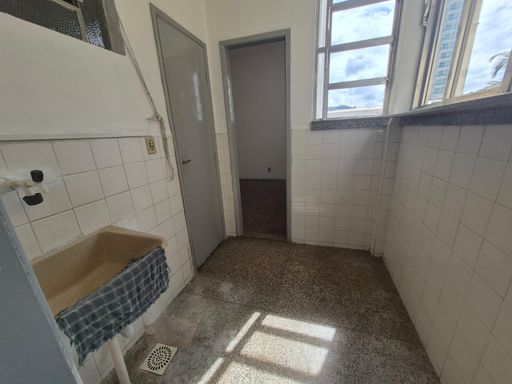 Apartamento para locação com 1 quarto + dependência – Santa Helena – R$ 800,00
📍 Avenida Luís Perry, 26 – Santa Helena – Juiz de Fora/MG
Souza e Albano Serviços Imobiliários
CNPJ: 53.373.878/0001-39