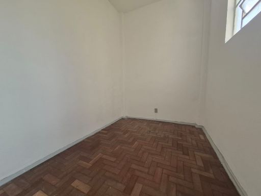 Apartamento para locação com 1 quarto + dependência – Santa Helena – R$ 800,00
📍 Avenida Luís Perry, 26 – Santa Helena – Juiz de Fora/MG
Souza e Albano Serviços Imobiliários
CNPJ: 53.373.878/0001-39