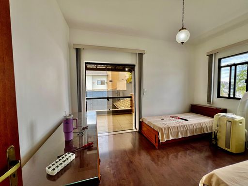 Casa de alto padrão à venda com 5 quartos no Condomínio São Lucas – R$ 1.030.000
📍 Rua Wolfgang Amadeus Mozart (Lot. São Lucas I), São Pedro – Juiz de Fora/MG
Souza e Albano Serviços Imobiliários
📞 (32) 99829-7059 | CNPJ: 53.373.878/0001-39