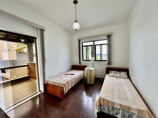 Casa de alto padrão à venda com 5 quartos no Condomínio São Lucas – R$ 1.030.000
📍 Rua Wolfgang Amadeus Mozart (Lot. São Lucas I), São Pedro – Juiz de Fora/MG
Souza e Albano Serviços Imobiliários
📞 (32) 99829-7059 | CNPJ: 53.373.878/0001-39