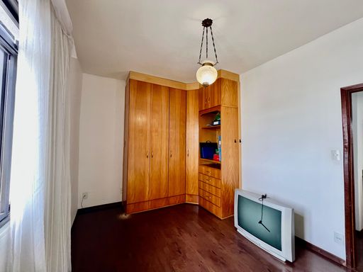 Casa de alto padrão à venda com 5 quartos no Condomínio São Lucas – R$ 1.030.000
📍 Rua Wolfgang Amadeus Mozart (Lot. São Lucas I), São Pedro – Juiz de Fora/MG
Souza e Albano Serviços Imobiliários
📞 (32) 99829-7059 | CNPJ: 53.373.878/0001-39