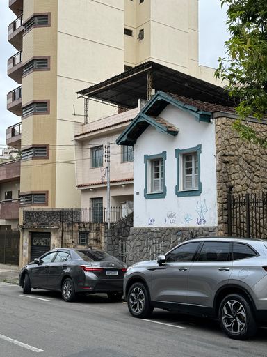 Terreno com 364 m² no Alto dos Passos – Venda R$ 2.890.000 | Aluguel R$ 8.000/mês📍 Rua Moraes e Castro, 374 e 382 – Alto dos Passos – Juiz de Fora/MGSouza e Albano Serviços Imobiliários📞 (32) 99829-7059 | CNPJ: 53.373.878/0001-39
