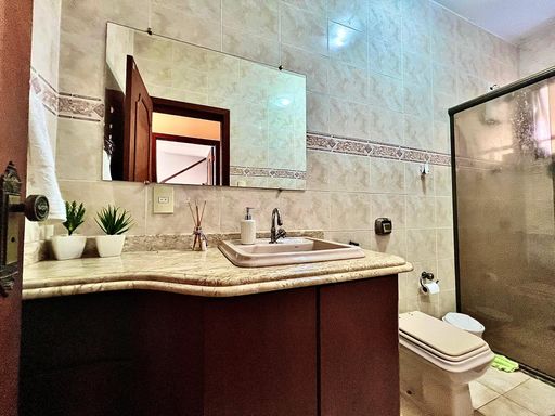 Casa à venda com 4 quartos no Bonfim – Permuta por até dois imóveis
📍 Rua Barão do Retiro, 800 – Bonfim – Juiz de Fora/MGSouza e Albano Serviços Imobiliários📞 (32) 99829-7059 | CNPJ: 53.373.878/0001-39

#souzaealbanoservicosimobiliarios #imobiliariasouzaealbano #casaavenda #bonfimjf #imoveisjuizdefora